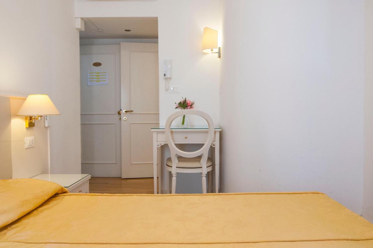 Albergo Ai Tolentini Венеция Экстерьер фото