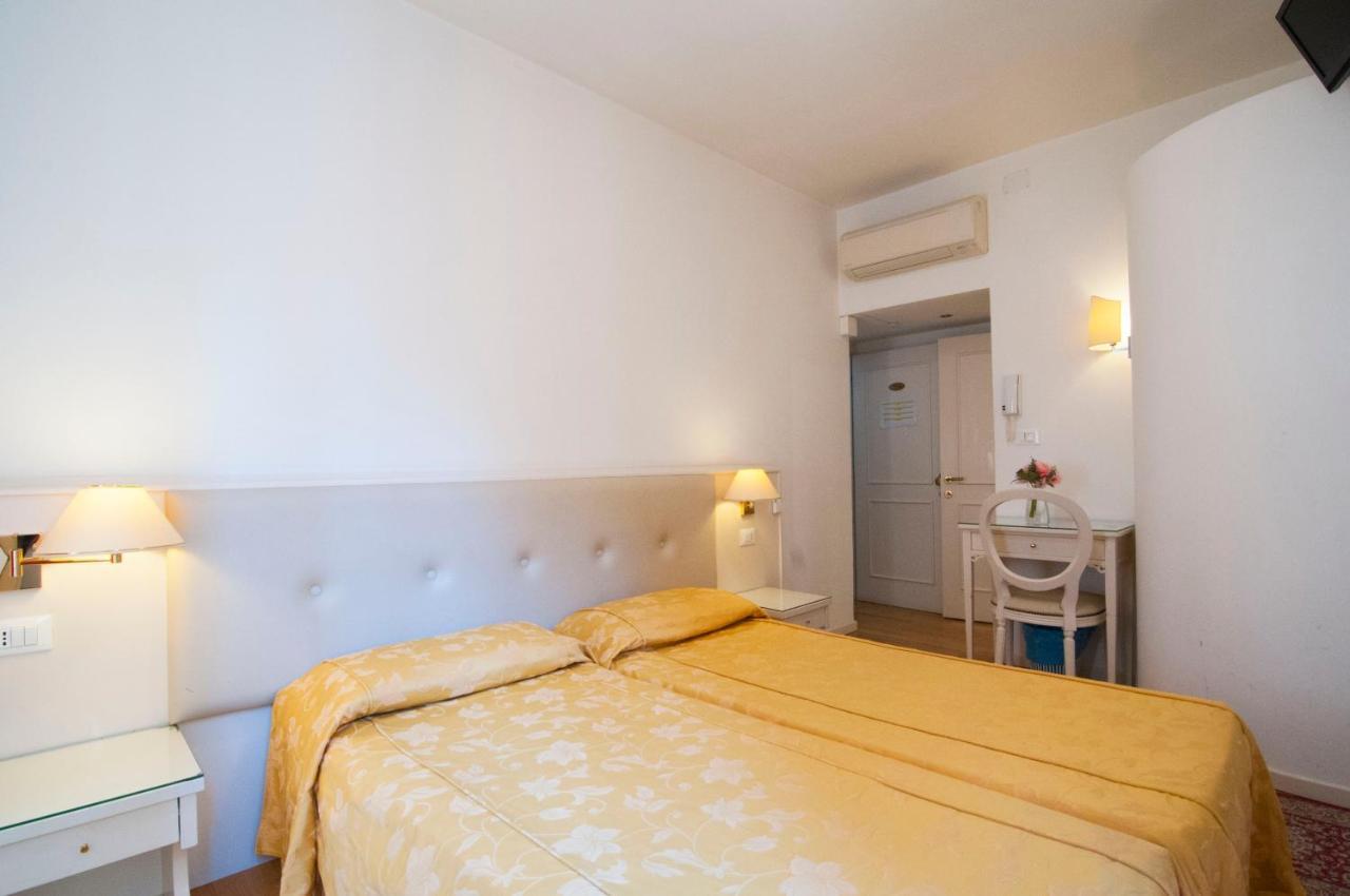 Albergo Ai Tolentini Венеция Экстерьер фото