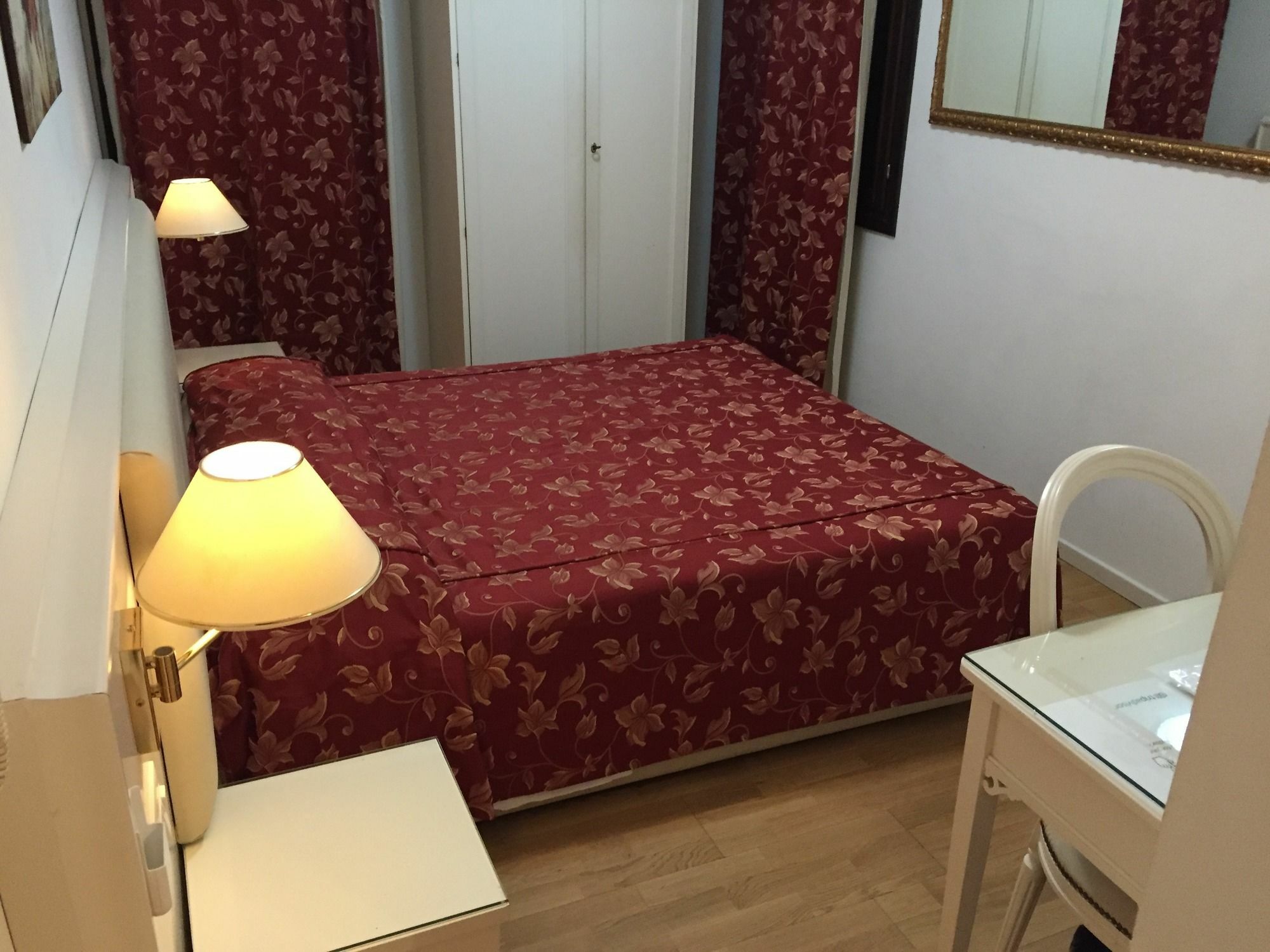 Albergo Ai Tolentini Венеция Экстерьер фото