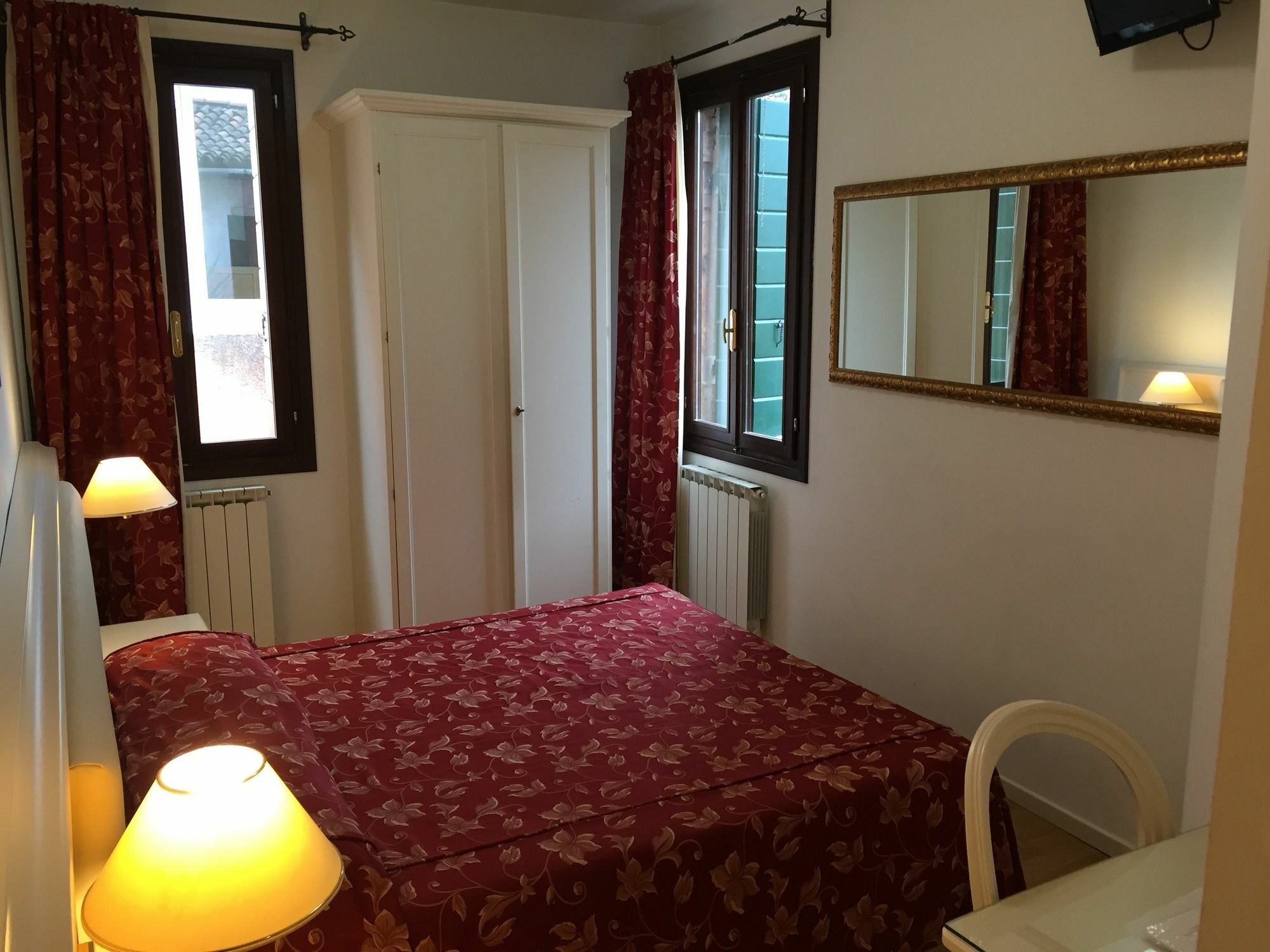 Albergo Ai Tolentini Венеция Экстерьер фото