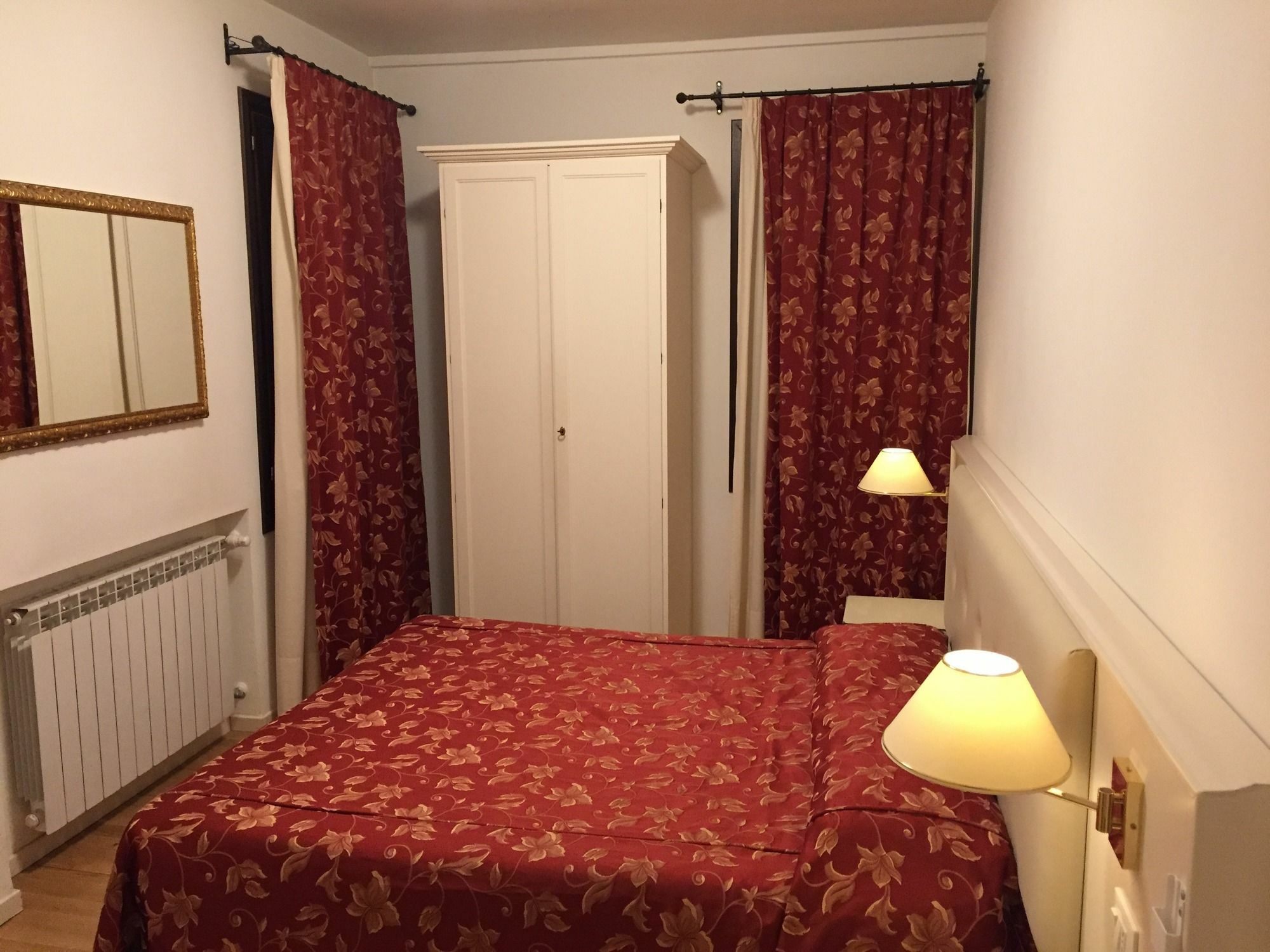 Albergo Ai Tolentini Венеция Экстерьер фото